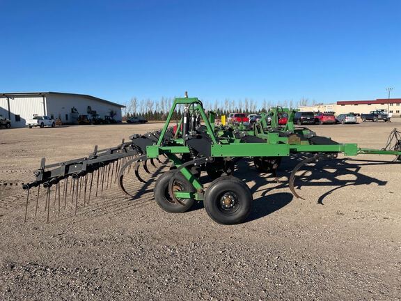 Summers SUPER CHISEL Chisel Plow