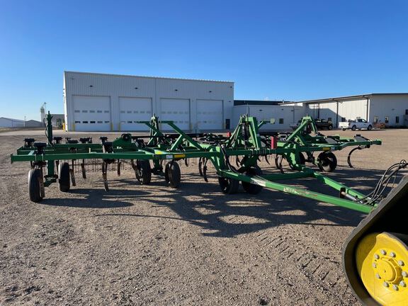 Summers SUPER CHISEL Chisel Plow