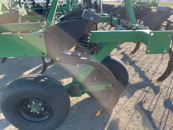 Summers SUPER CHISEL Chisel Plow