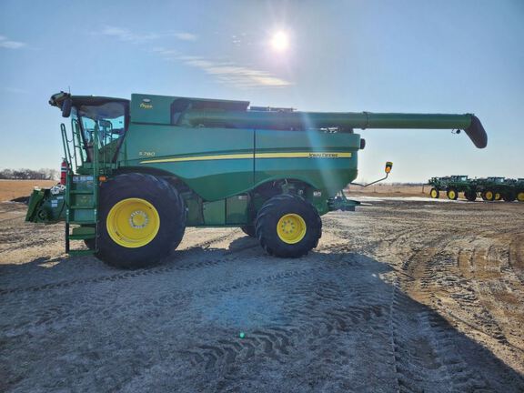 2024 John Deere S780 Combine