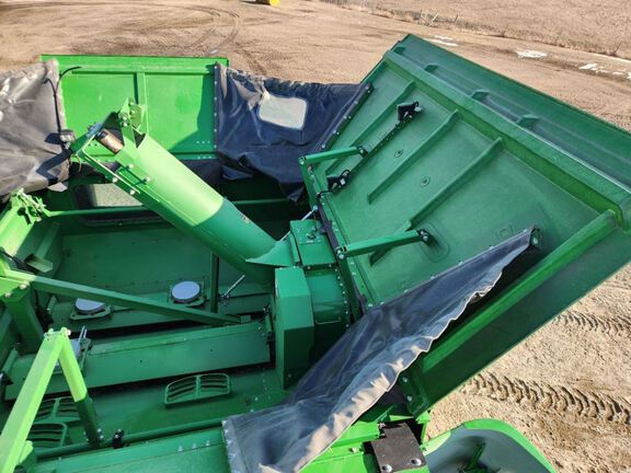 2024 John Deere S780 Combine