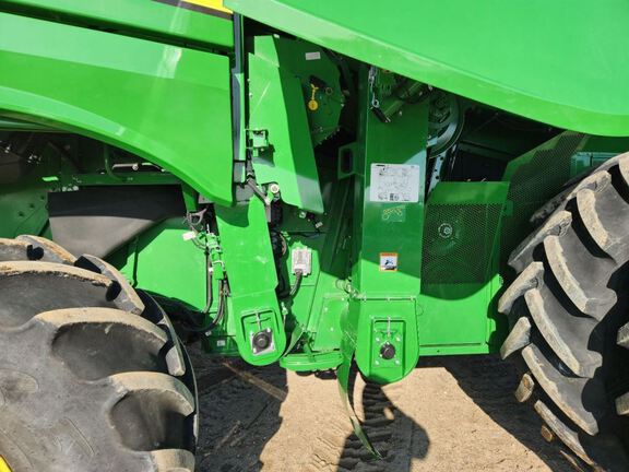 2024 John Deere S780 Combine