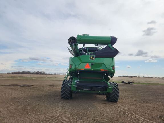 2024 John Deere X9 1100 Combine