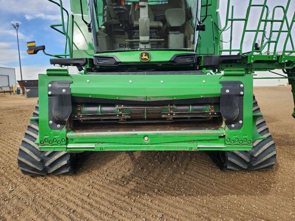 2024 John Deere X9 1100 Combine