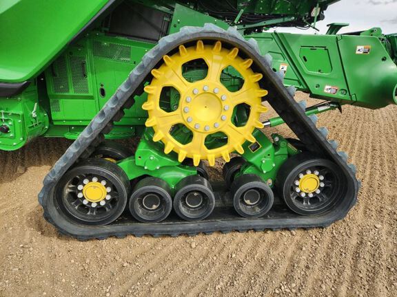 2024 John Deere X9 1100 Combine