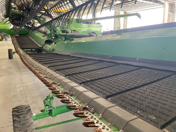 2022 John Deere HD45F Header Combine