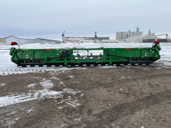 2021 John Deere C18R Header Corn Head