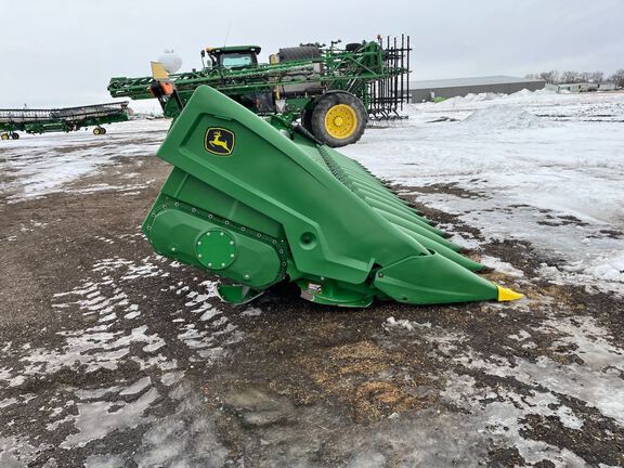 2021 John Deere C18R Header Corn Head