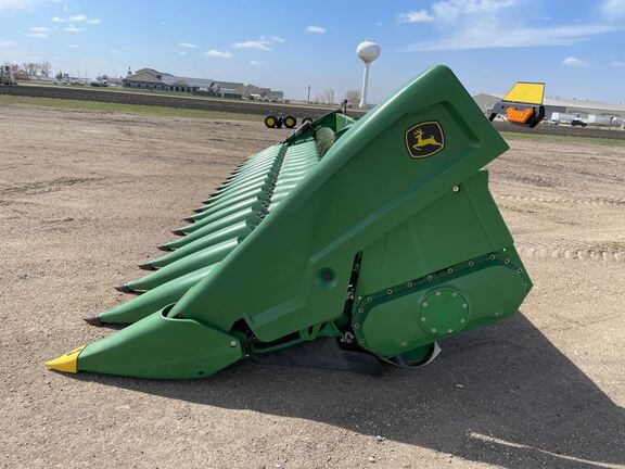 2021 John Deere C18R Header Corn Head