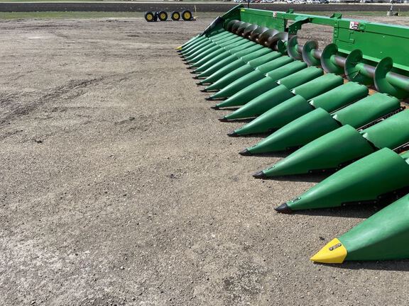 2021 John Deere C18R Header Corn Head
