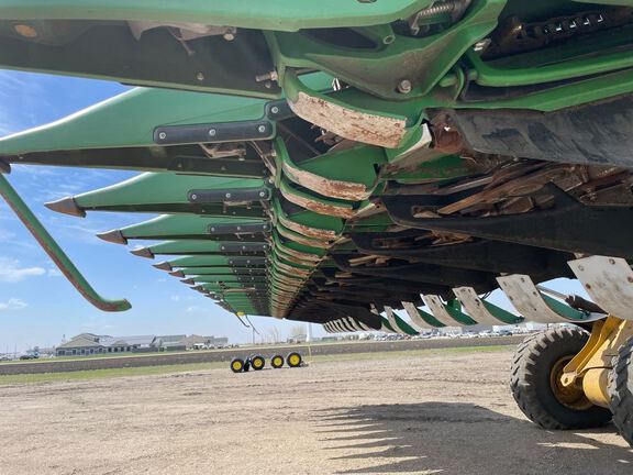2021 John Deere C18R Header Corn Head