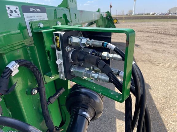 2021 John Deere C18R Header Corn Head