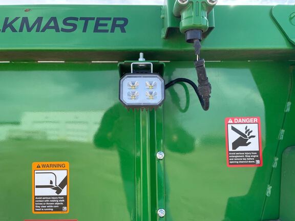 2021 John Deere C18R Header Corn Head
