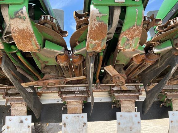 2021 John Deere C18R Header Corn Head