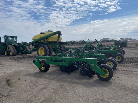 2012 John Deere 1890 Air Seeder