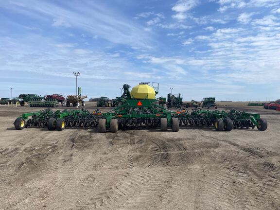 2012 John Deere 1890 Air Seeder