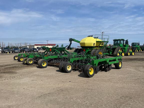 2012 John Deere 1890 Air Seeder