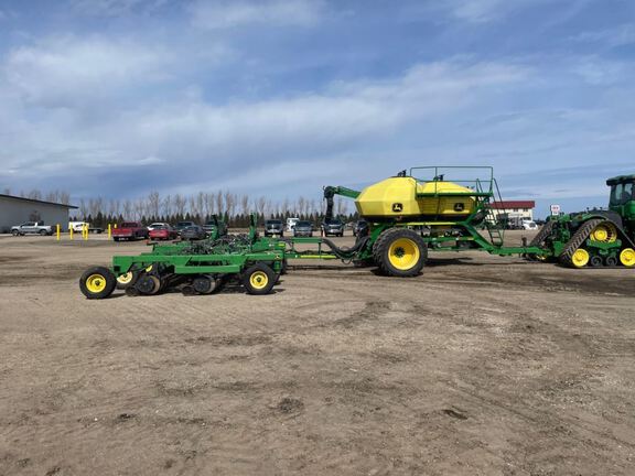 2012 John Deere 1890 Air Seeder