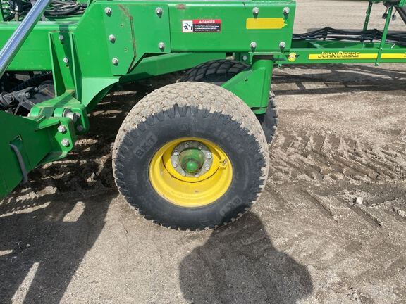 2012 John Deere 1890 Air Seeder
