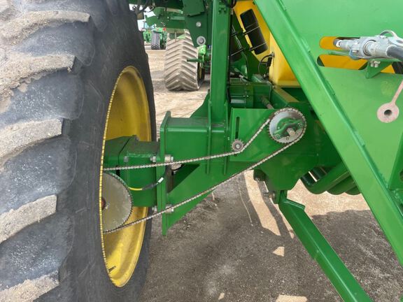 2012 John Deere 1890 Air Seeder
