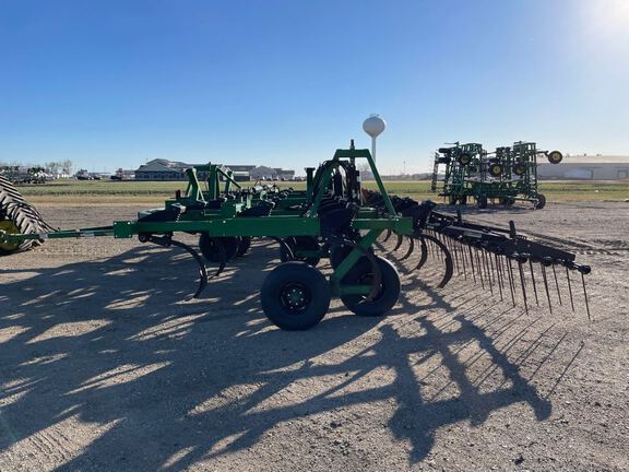 Summers SUPER CHISEL Chisel Plow