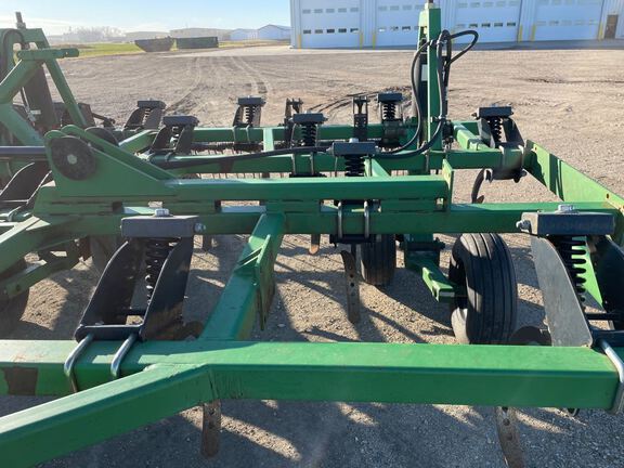 Summers SUPER CHISEL Chisel Plow