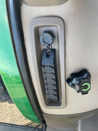 2015 John Deere 8345R Tractor