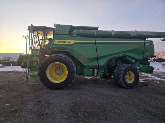 2023 John Deere X9 1000 Combine