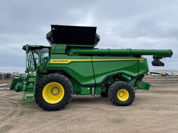 2023 John Deere X9 1000 Combine