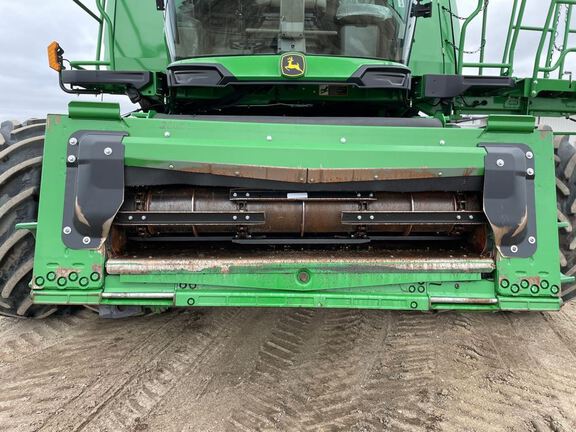 2023 John Deere X9 1000 Combine