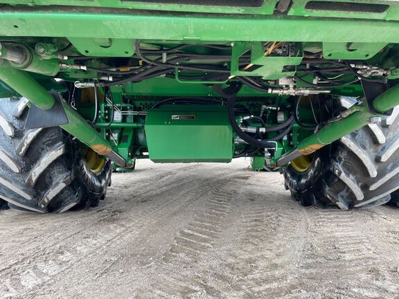 2023 John Deere X9 1000 Combine