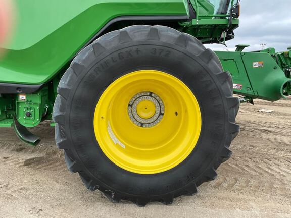 2023 John Deere X9 1000 Combine
