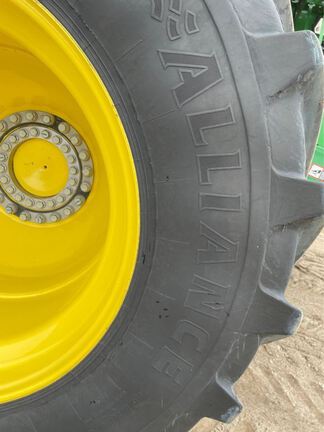 2023 John Deere X9 1000 Combine