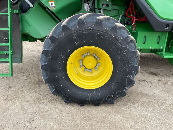 2023 John Deere X9 1000 Combine