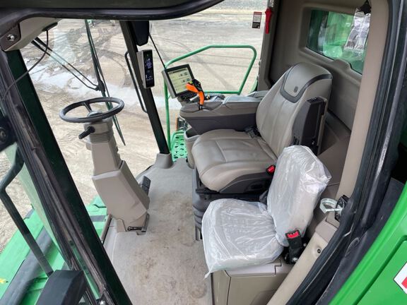 2023 John Deere X9 1000 Combine