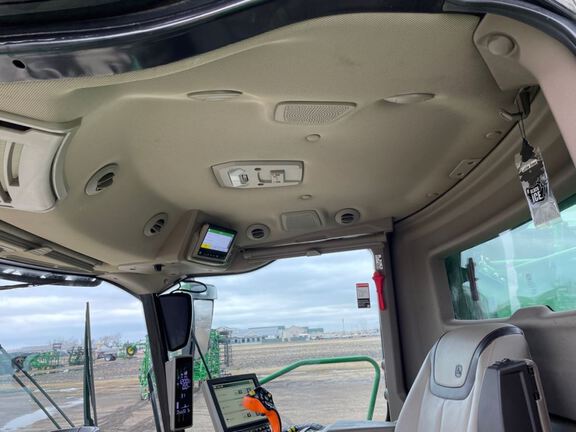 2023 John Deere X9 1000 Combine