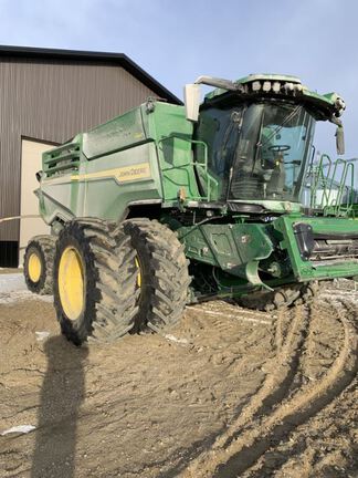 2023 John Deere X9 1000 Combine