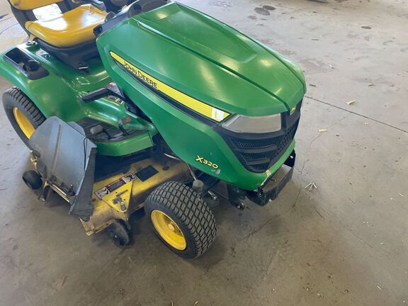 2015 John Deere X320 Garden Tractor