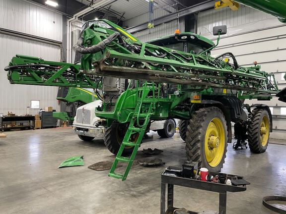 2015 John Deere R4038 Sprayer/High Clearance