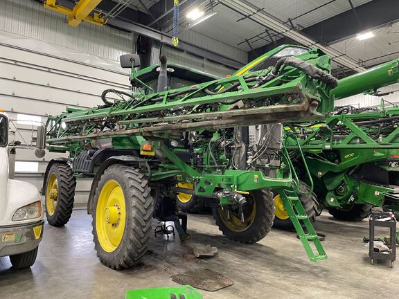 2015 John Deere R4038 Sprayer/High Clearance