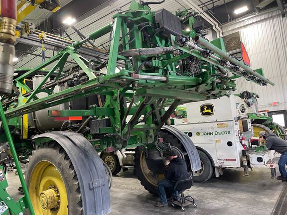 2015 John Deere R4038 Sprayer/High Clearance