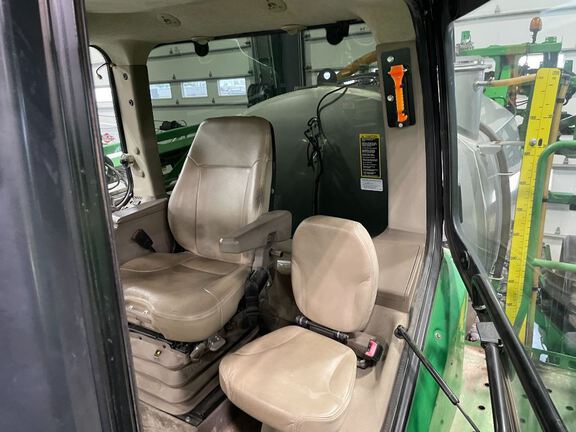 2015 John Deere R4038 Sprayer/High Clearance