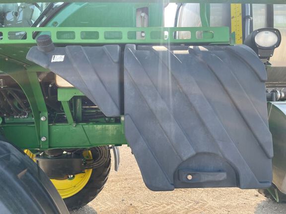 2015 John Deere R4038 Sprayer/High Clearance