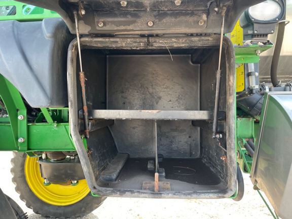 2015 John Deere R4038 Sprayer/High Clearance