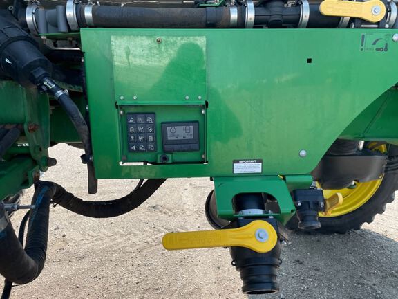 2015 John Deere R4038 Sprayer/High Clearance