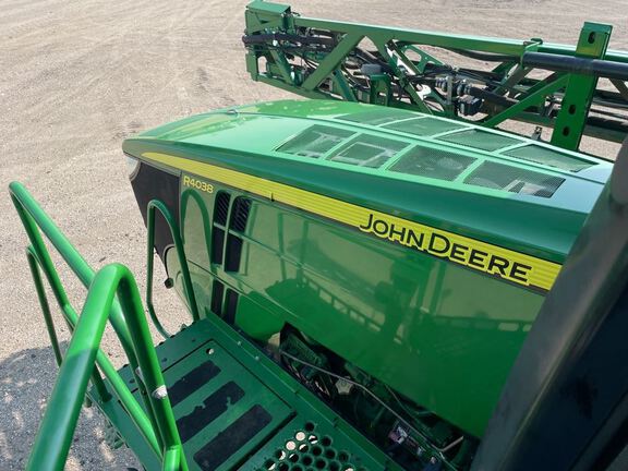 2015 John Deere R4038 Sprayer/High Clearance