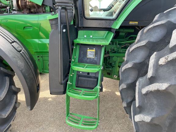 2012 John Deere 7215R Tractor