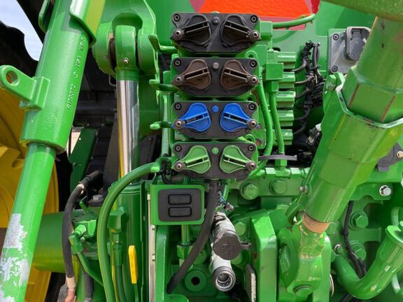 2012 John Deere 7215R Tractor