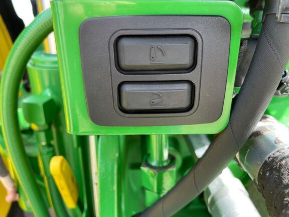 2012 John Deere 7215R Tractor