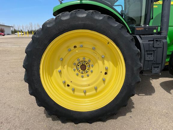2012 John Deere 7215R Tractor